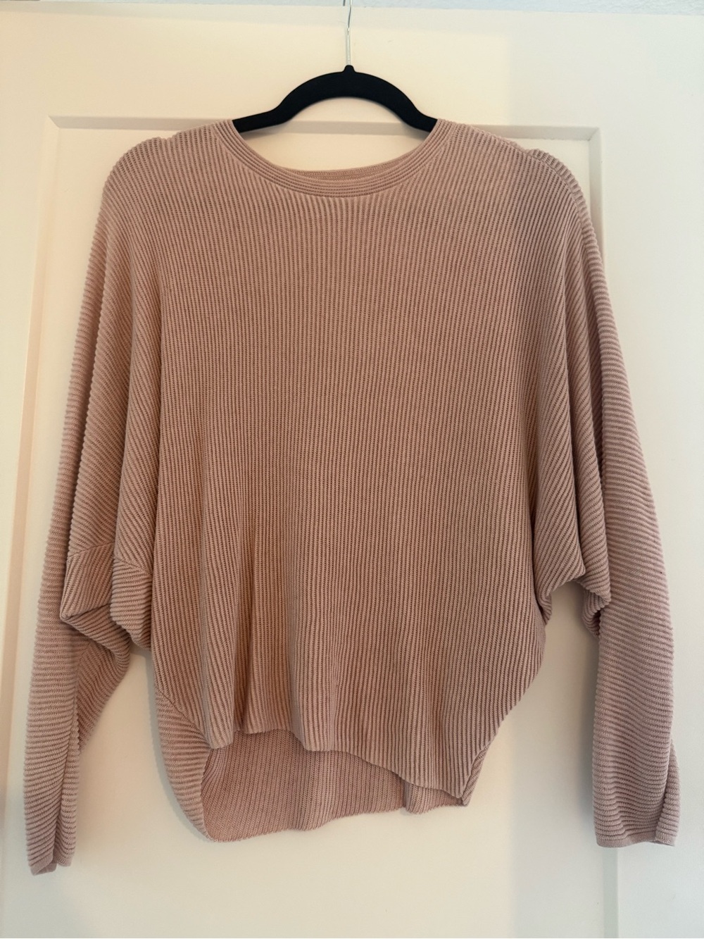 Wilfred Ribbed Crew Sweater - Dusty Pink